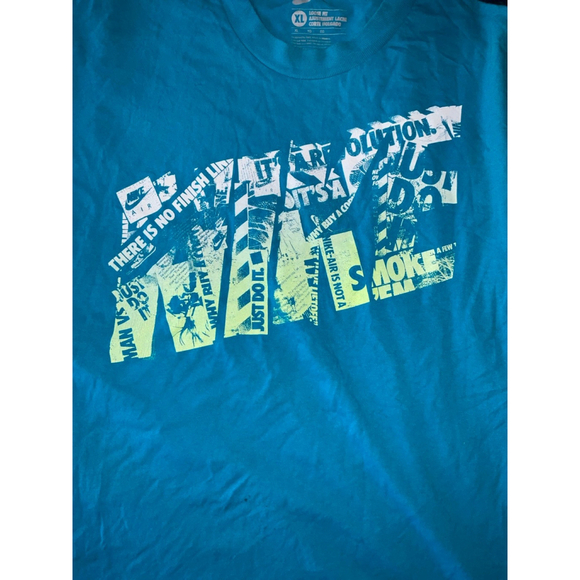 Nike Loose Fit Men's‎ T-shirt Size CL - Picture 8 of 9